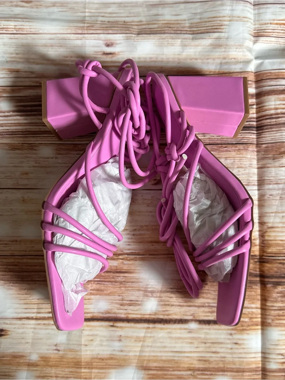 PrettyLittleThing pu tie